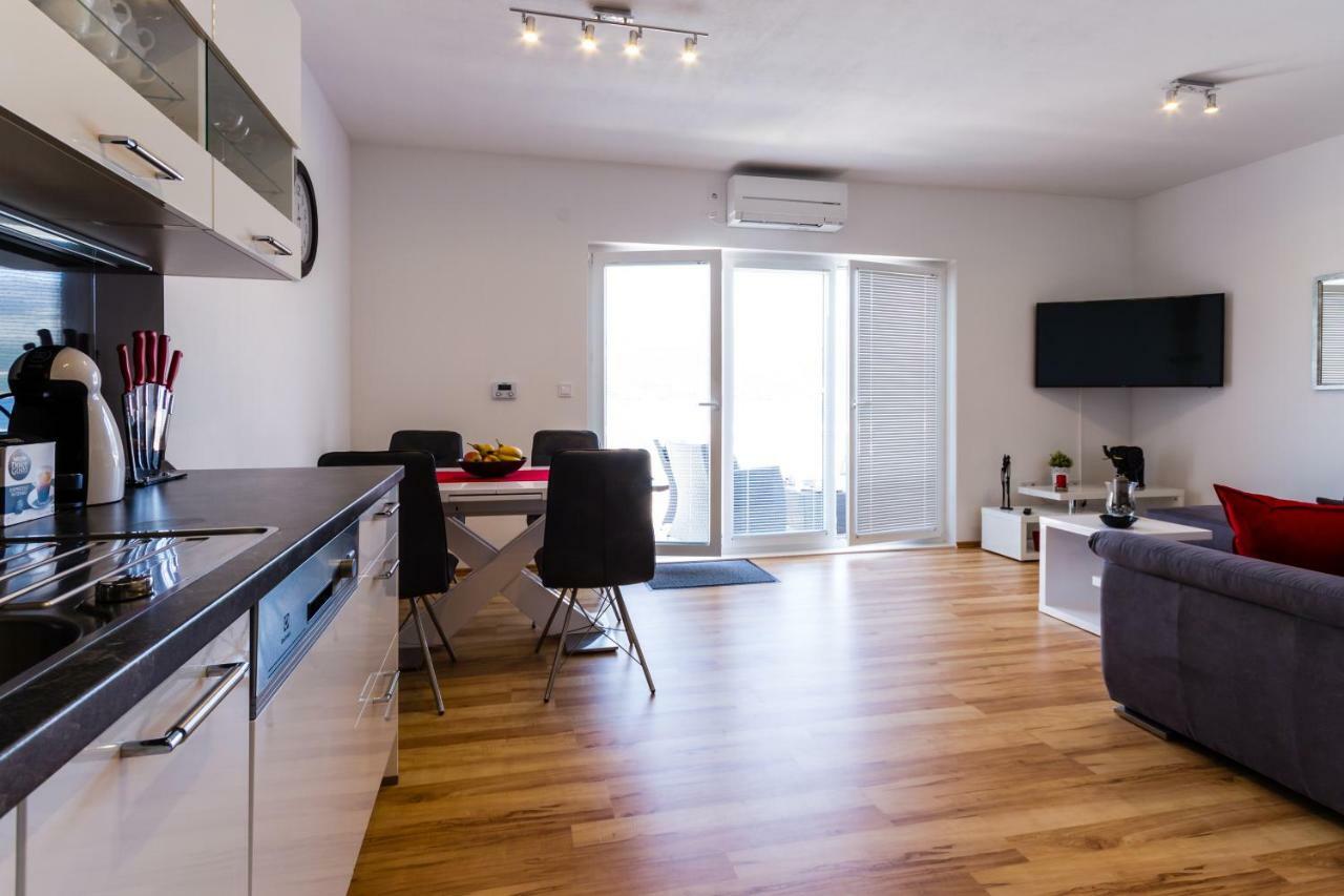 Apartman Orlando Zrnovo Exteriör bild