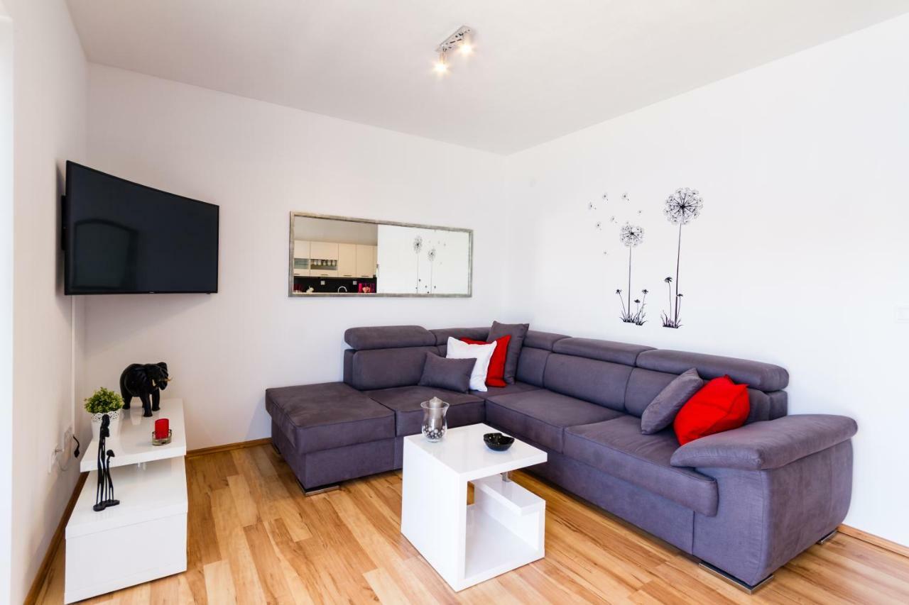 Apartman Orlando Zrnovo Exteriör bild